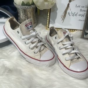 🤍Converse Chuck Taylor All Star Sneakers Size US 3 White